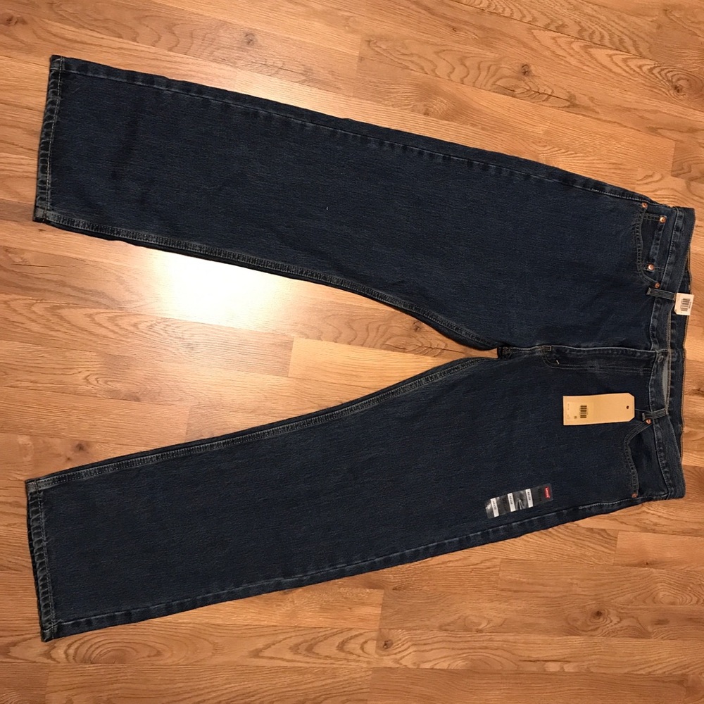 42x32 levi 505 regulars NWT